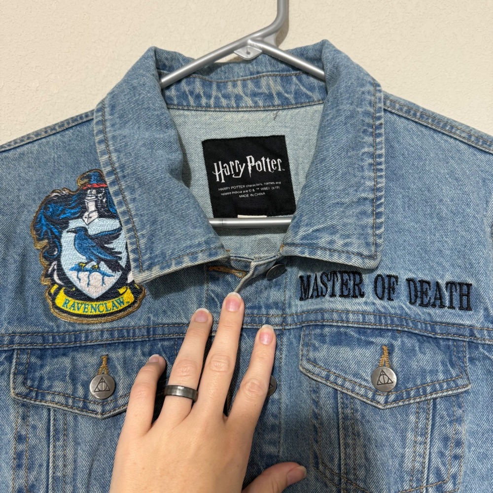 Harry Potter Crop Denim Jacket Master of Death‎ Deathly Hallows Ravenclaw Size M - Picture 3 of 6